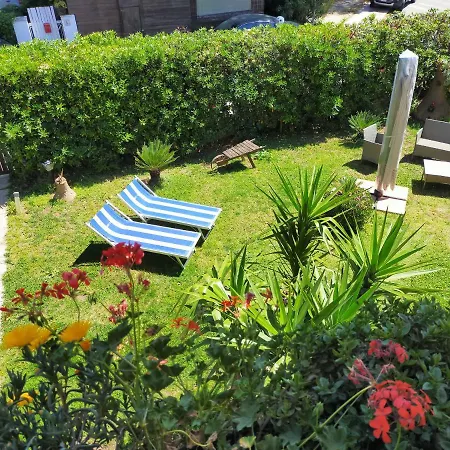 Luxury Magnolia Terrace 게스트하우스 프레제네